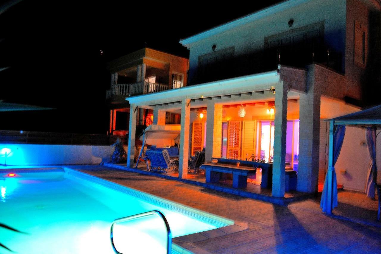 Villa Ocean Breeze Пейя Экстерьер фото